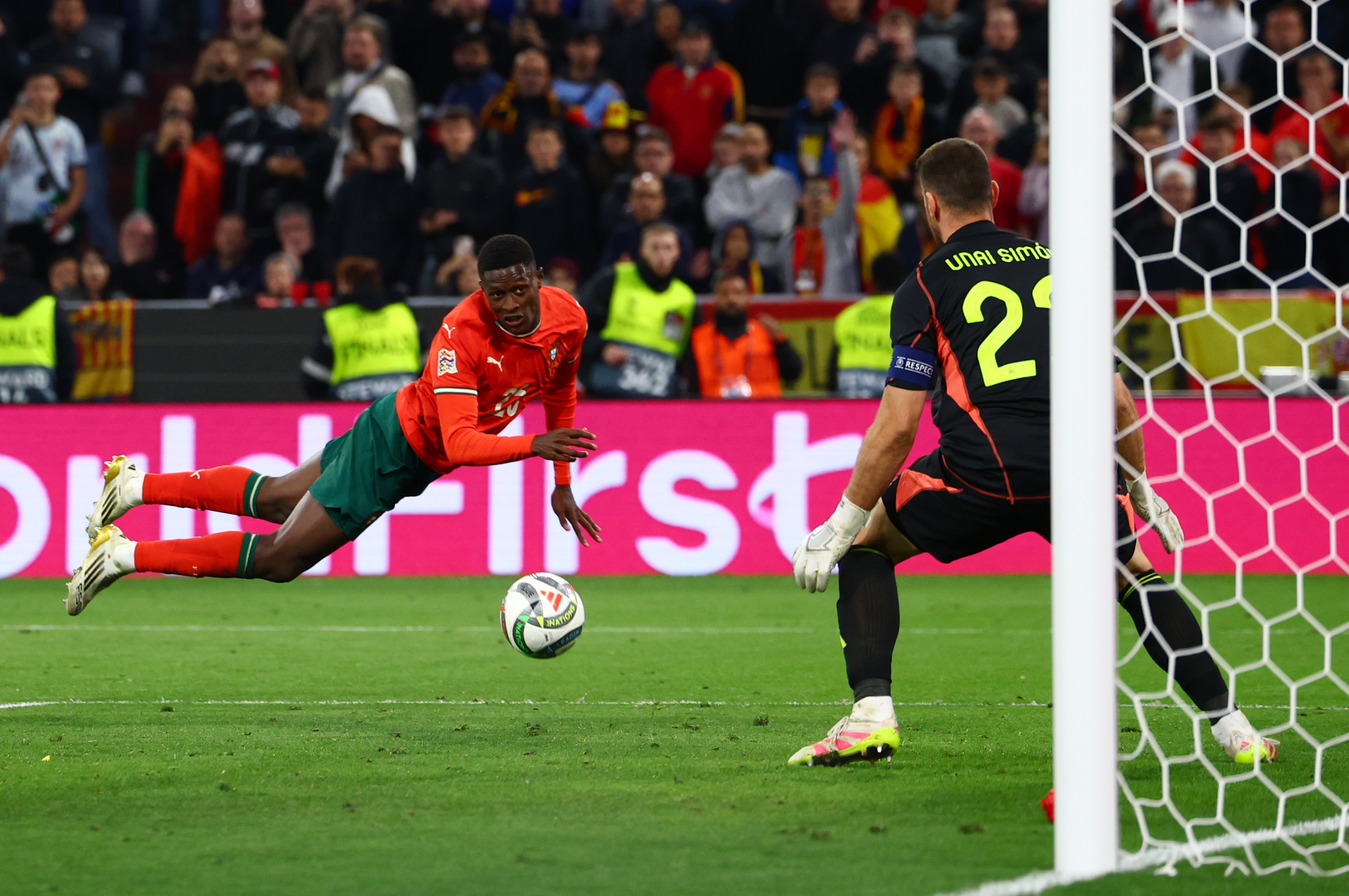 关于葡萄牙球星助力阿尔及利亚球队夺得非洲足球赛事冠军的信息 关于葡萄牙球星助力阿尔及利亚球队夺得非洲足球赛事冠军的信息