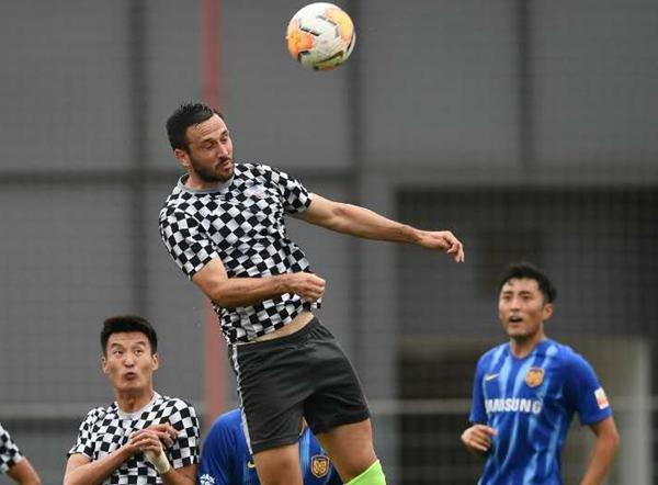 青岛黄海球队谋求胜利,调整战术备战 青岛黄海球队谋求胜利,调整战术备战