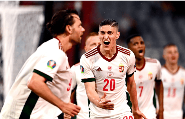 瑞士队在国际足球赛事中表现抢眼 瑞士队在国际足球赛事中表现抢眼