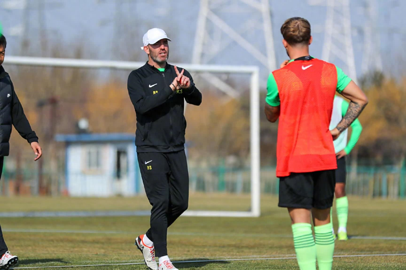 热身比赛结束，球员备战决赛阶段的简单介绍