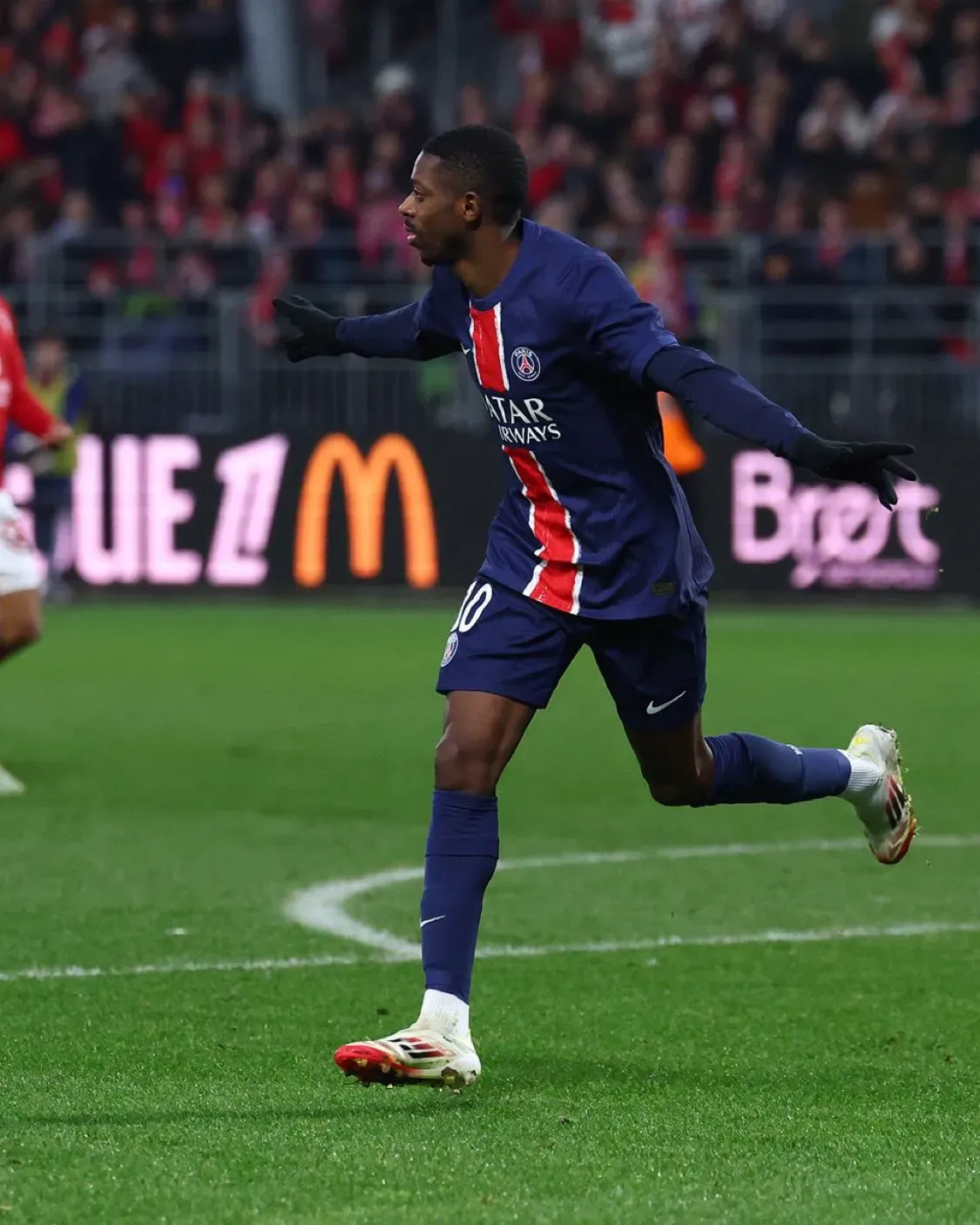 同乐城电竞-圣埃蒂安球队奋力拼搏，俱乐部积极备战下一场比赛的简单介绍