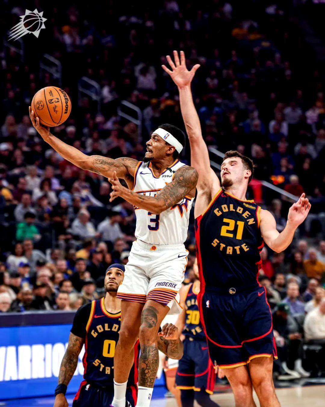 勇士逆转太阳，夺得关键胜利