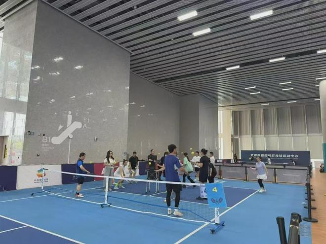 同乐城网页版登录入口-点燃激情！球赛场上的精彩瞬间的简单介绍